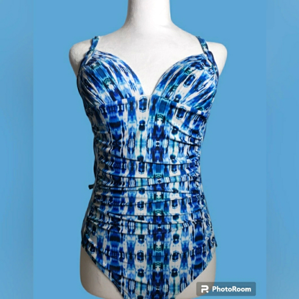 Stylish Swimwear Abstract One-Piece Swimsuit Size M